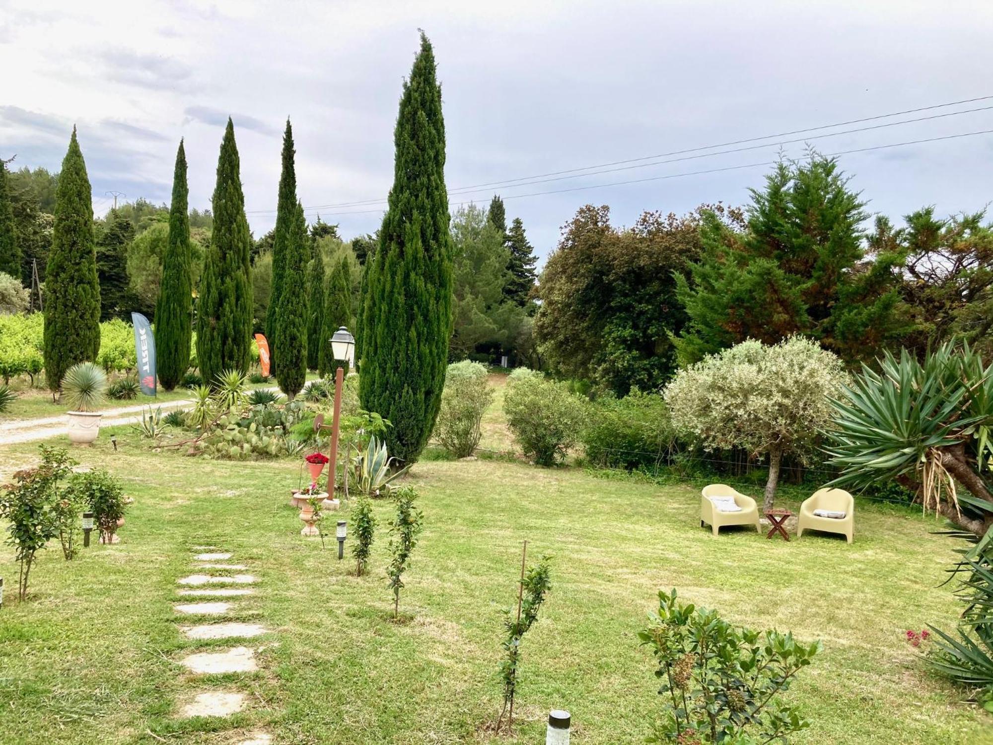 Domaine Des Lavarines Morieres-les-Avignon Exteriör bild